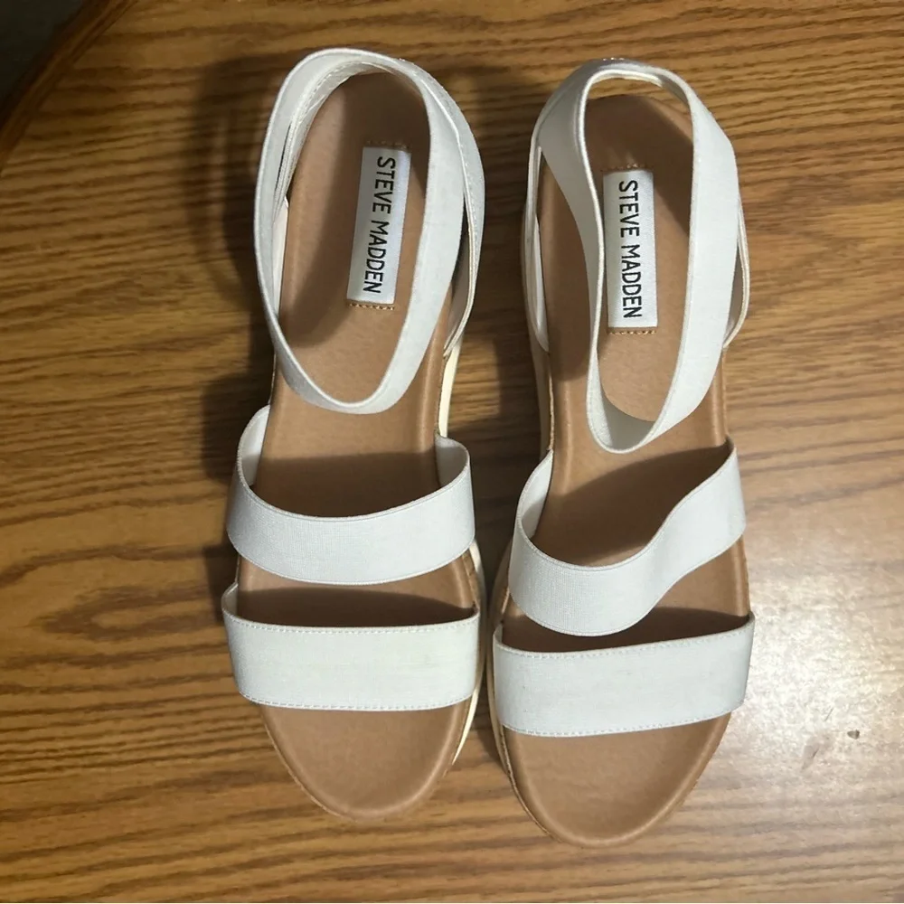 NEW Steve Madden Bandi Sandal Strap Wedge Platform White Size 8.5